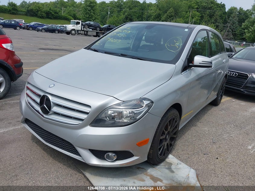 2013 Mercedes-Benz B 250 Sports Tourer, Water, IAAI, VIN WDDMH4EB4DJ175255 — photo 2