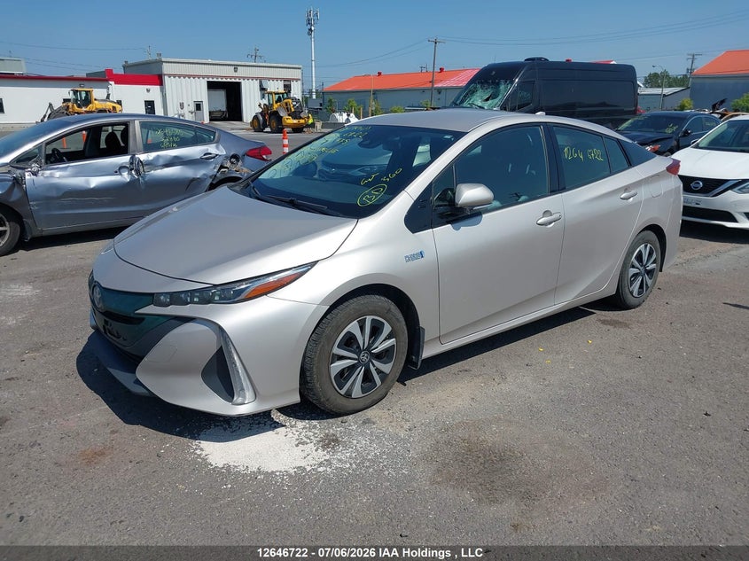 2018 Toyota Prius, Правый бок, IAAI, VIN JTDKARFP6J3073775 — фото 2