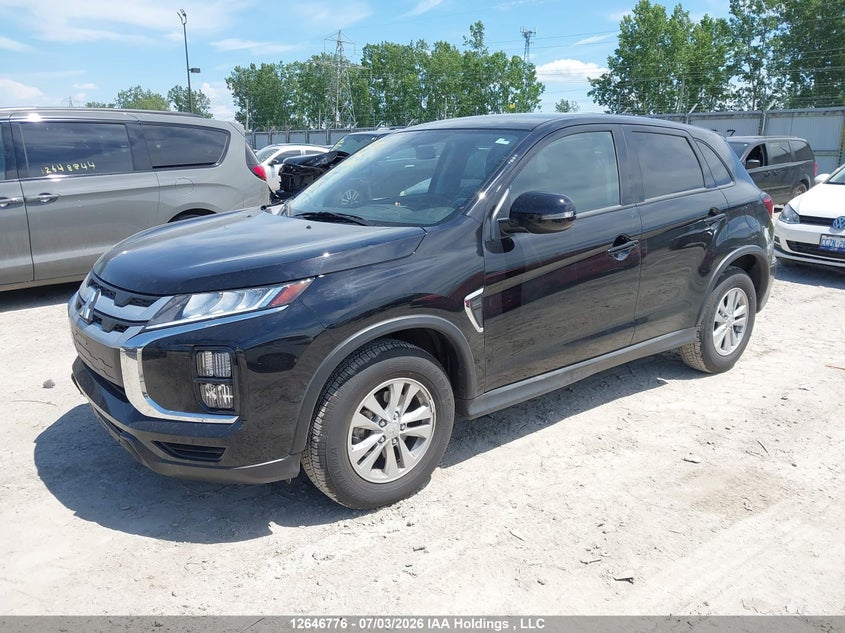 2025 Mitsubishi Rvr Gt/Noir/Se/Sel, Hail, IAAI, VIN JA4AJVAW9SU604301 — photo 2