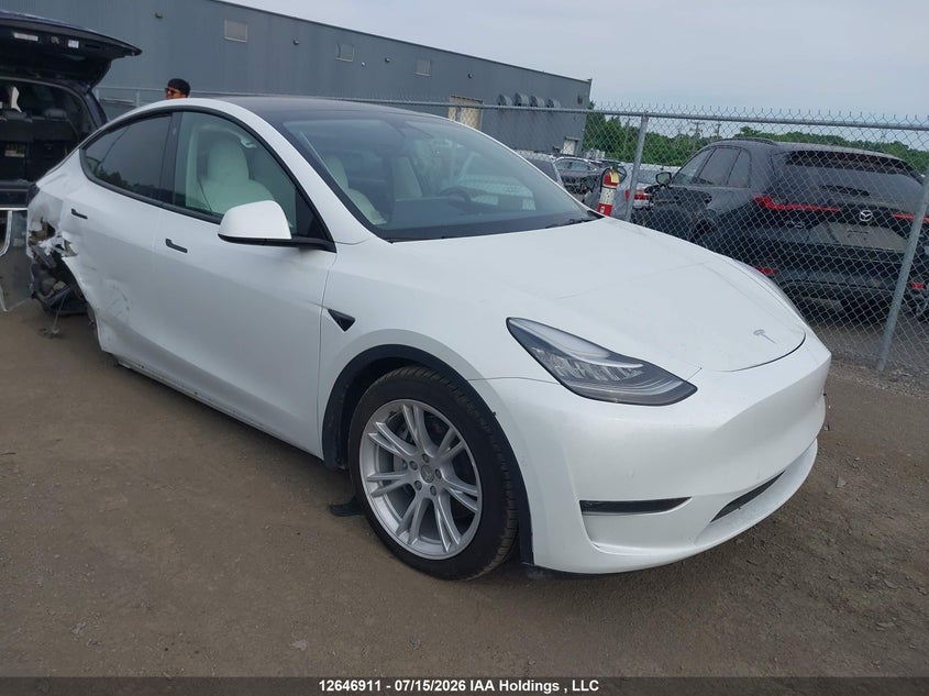 2022 Tesla Model Y Long Range, Right Rear, IAAI, VIN 7SAYGDEE5NF510270