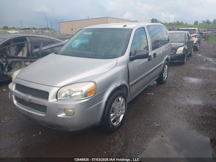 2008 Chevrolet Uplander, Left Side, IAAI, VIN 1GNDU23W18D173913 — photo 2