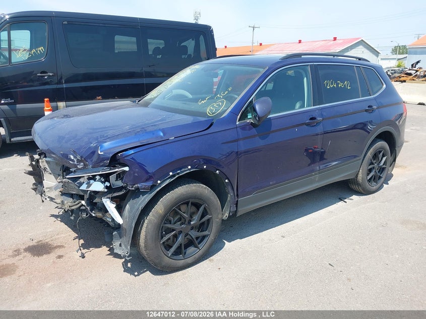 2021 Volkswagen Tiguan Se/Se R-Line Black/Sel, Front, IAAI, VIN 3VV2B7AX4MM094606 — photo 2