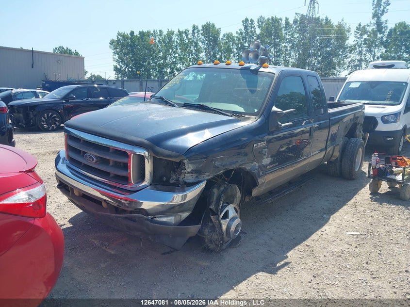 2002 Ford F350, Left Side, IAAI, VIN 1FTWX33F72EA54506 — photo 2