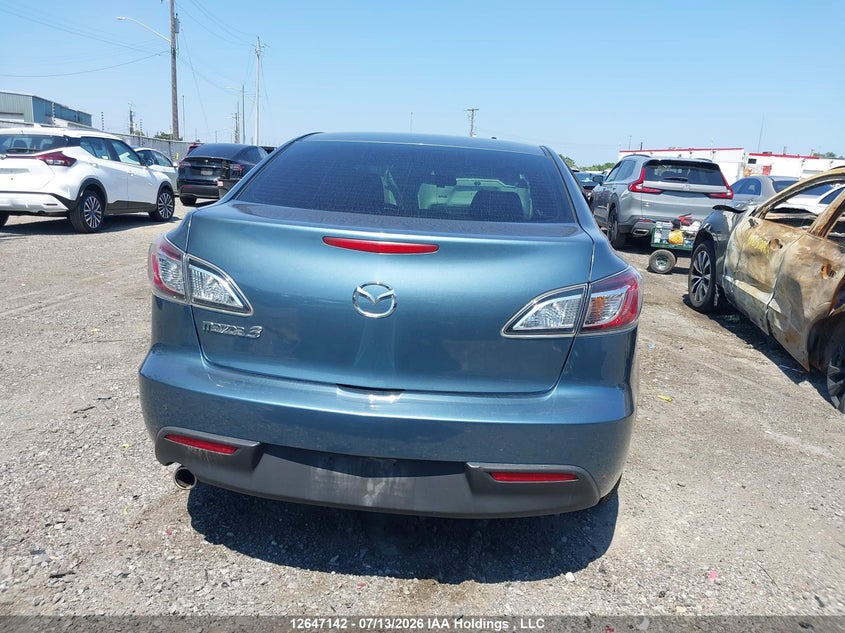 2011 Mazda 3 I VIN: JM1BL1VFXB1370517 Lot: 12647142