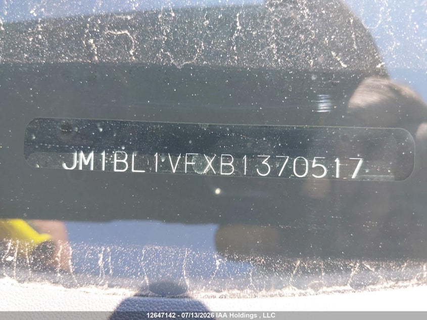 2011 Mazda 3 I VIN: JM1BL1VFXB1370517 Lot: 12647142