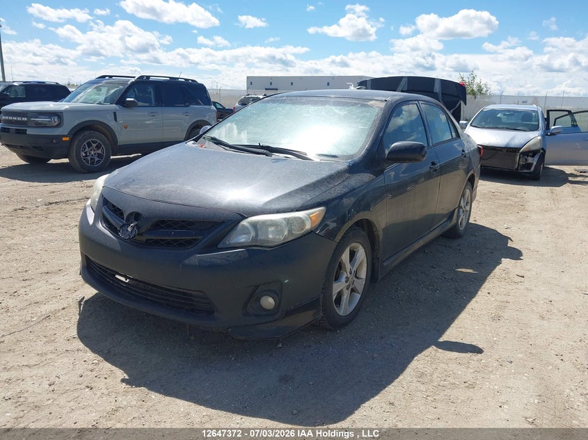 Vin: 2t1bu4ee6dc038224, lot: 3048832, toyota corolla s/le 20132