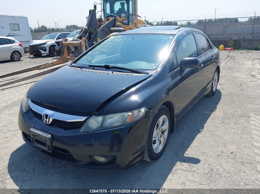 2009 Honda Civic, Left Side, IAAI, VIN 2HGFA15019H010553 — photo 2