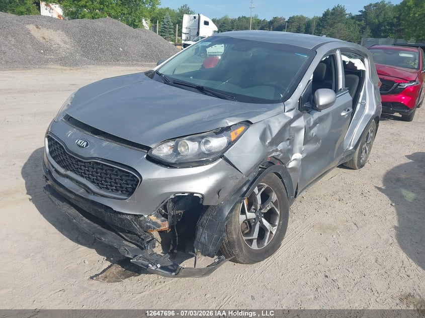 2020 Kia Sportage, Front, IAAI, VIN KNDPMCAC7L7732635 — photo 2