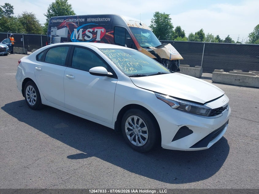 Vin: 3kpf24ad0pe577545, lot: 3049307, kia forte lx 2023 img_1