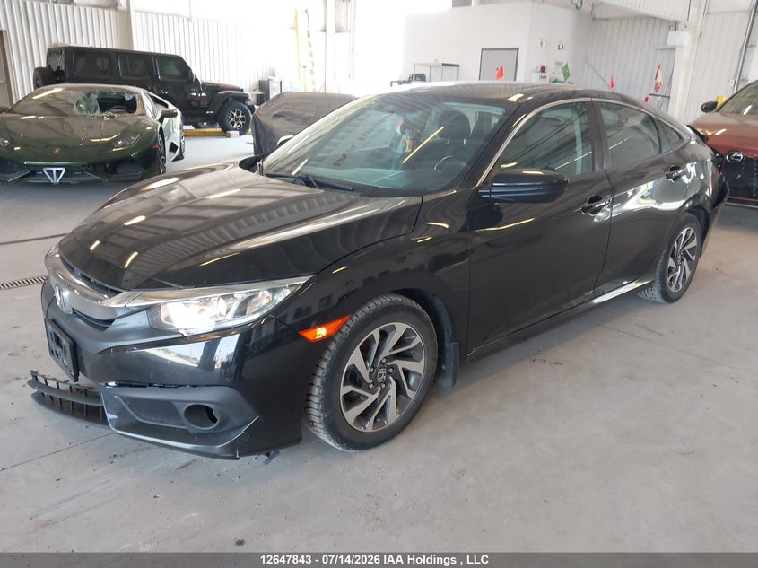 2018 Honda Civic, Удар сзади, IAAI, VIN 2HGFC2F8XJH037534 — фото 2