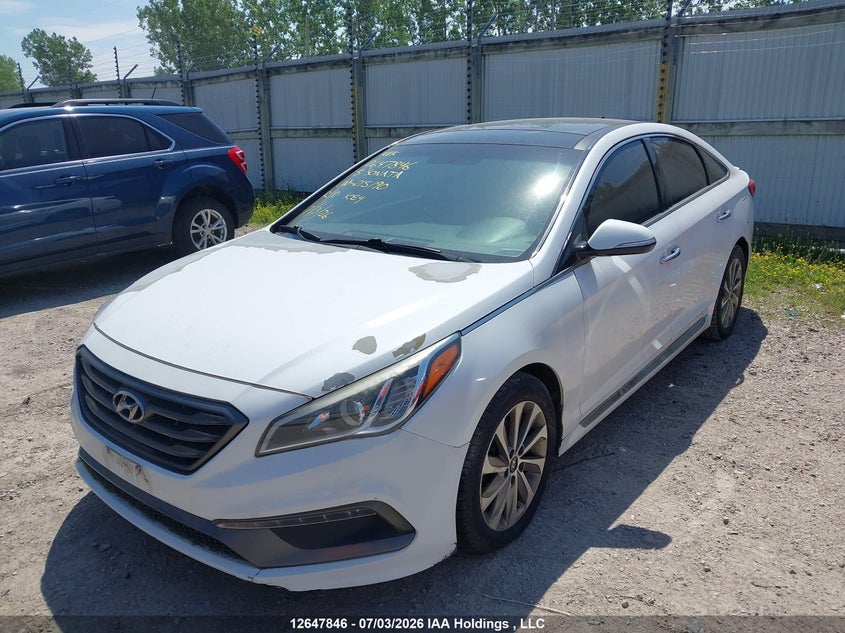 2015 Hyundai Sonata, Благодійність, IAAI, VIN 5NPE34AF4FH215190 — фото 2