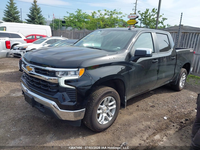 2026 Chevrolet Silverado, Front, IAAI, VIN 2GCUKDED0T1151556 — photo 2