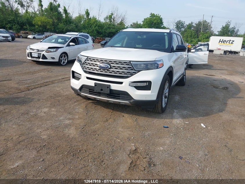 2024 Ford Explorer, Left Side, IAAI, VIN 1FMSK8FH3RGA31712 — photo 2