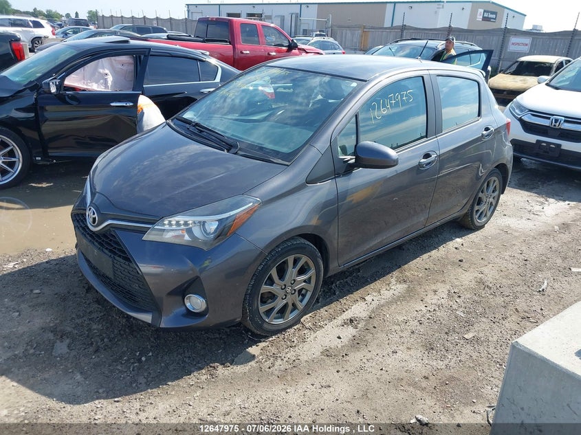 2015 Toyota Yaris, Right Side, IAAI, VIN VNKKTUD34FA039745 — photo 2