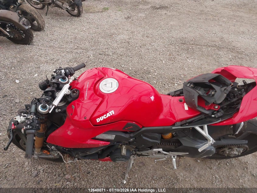 2021 Ducati Streetfighter V4/V4S VIN: ZDMFAKNW5MB006388 Lot: 12648071