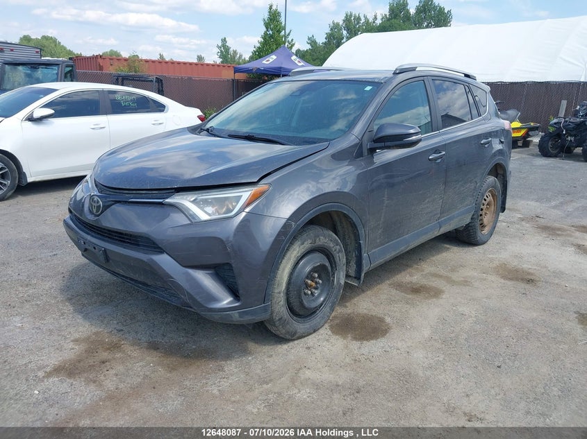 2018 Toyota RAV 4, Угон, IAAI, VIN 2T3BFREV4JW799729 — фото 2