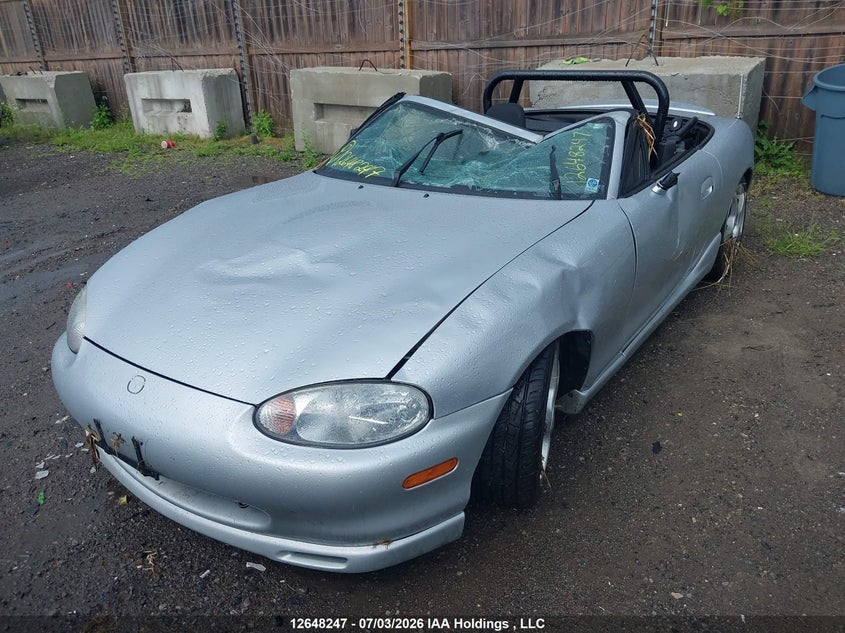 1999 Mazda MX-5, Front, IAAI, VIN JM1NB3537X0121588 — photo 2