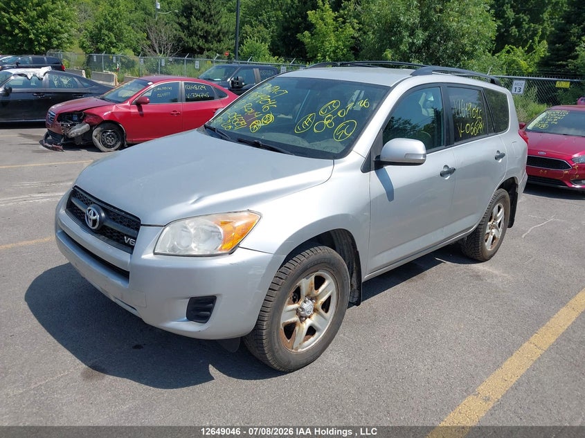 2012 Toyota RAV 4, Вандализм, IAAI, VIN 2T3BK4DV2CW066291 — фото 2