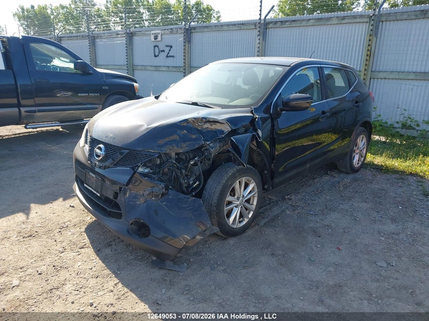 Vin: jn1bj1cr4hw136293, lot: 3050593, nissan qashqai s/sl/sv 20172