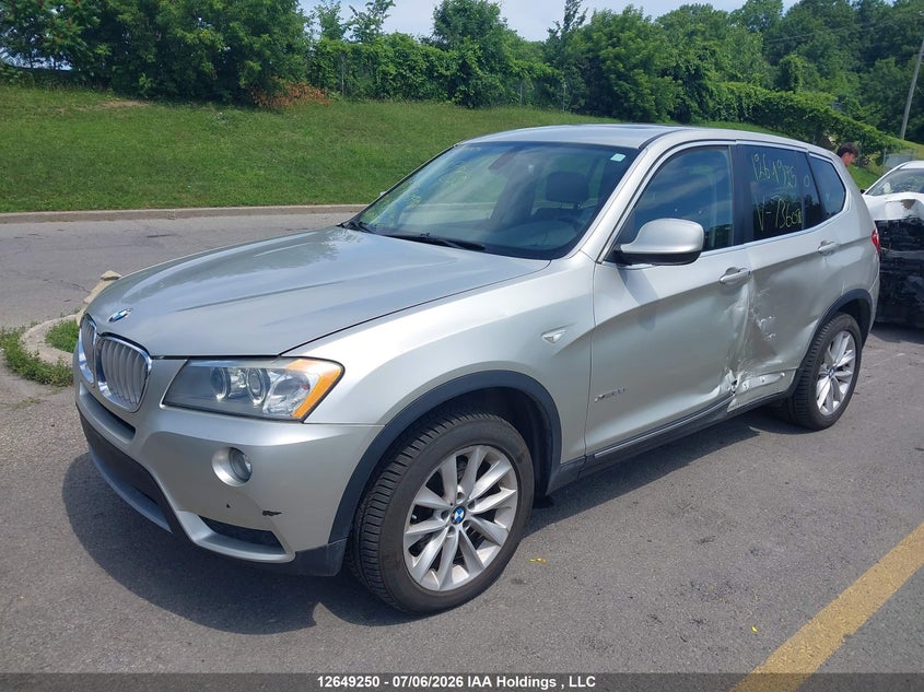 2012 BMW X3, Левый бок, IAAI, VIN 5UXWX7C53CL736048 — фото 2