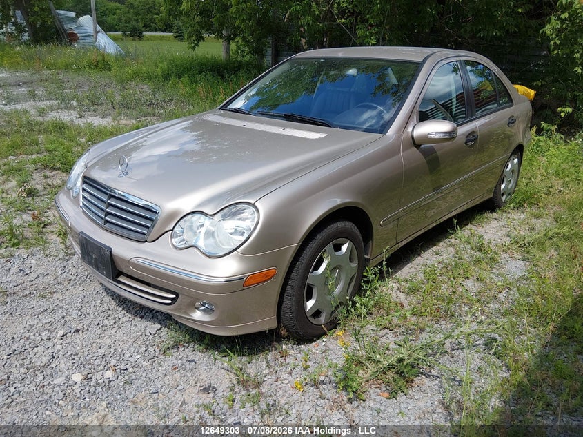2005 Mercedes-Benz C 240 4Matic/Elegance 4Matic, Right Side, IAAI, VIN WDBRF81J15F716792 — photo 2