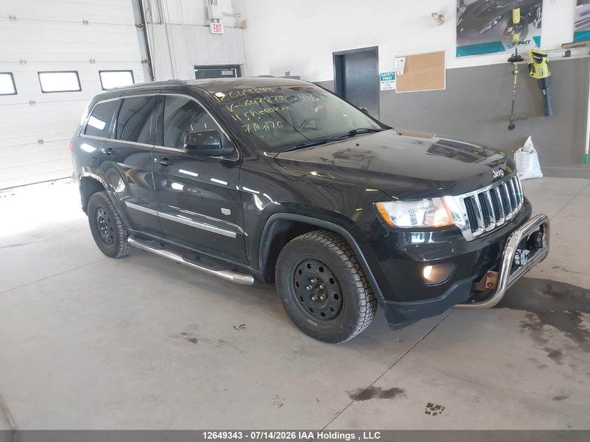 Vin: 1j4rr4gg8bc647877, lot: 3050887, jeep grand cherokee laredo 2011 img_1