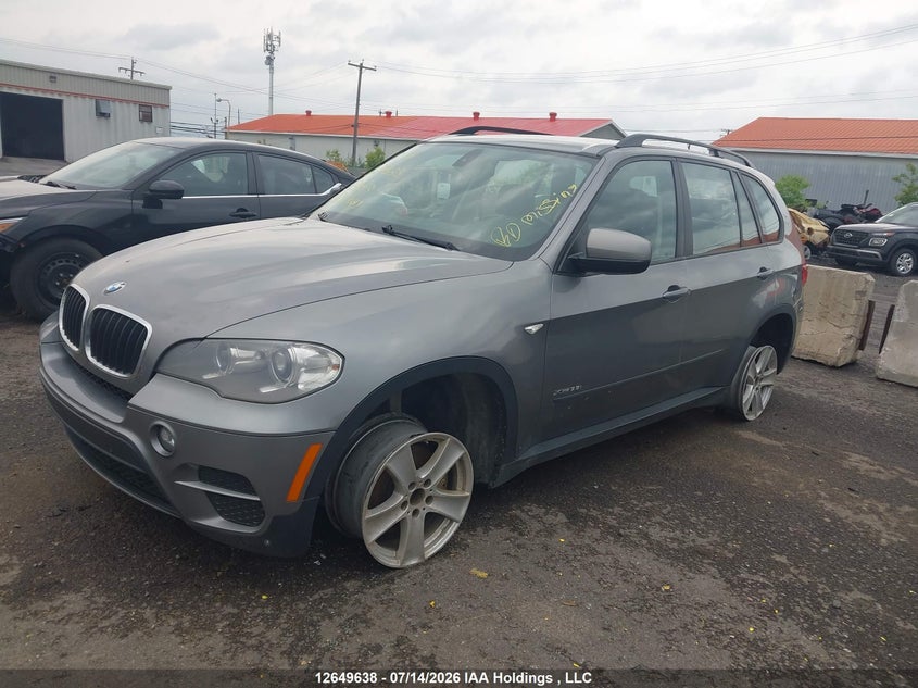 2012 BMW X5, Благотворительность, IAAI, VIN 5UXZV4C5XCL757075 — фото 2