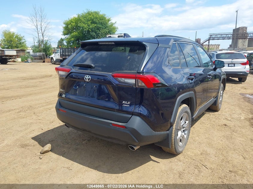 Vin: 2t3r1rfvxrw442014, lot: 3051444, toyota rav4 xle 20244