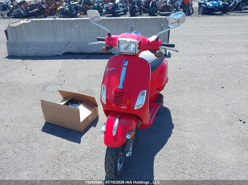 2012 VESPA LX BIKE 1
