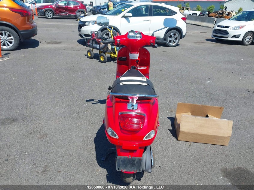 2012 VESPA LX BIKE 1