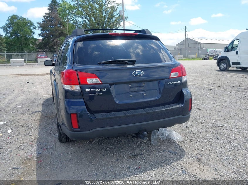 Vin: 4s4brggc5d3207555, lot: 3051656, subaru outback 2.5i premium 20133