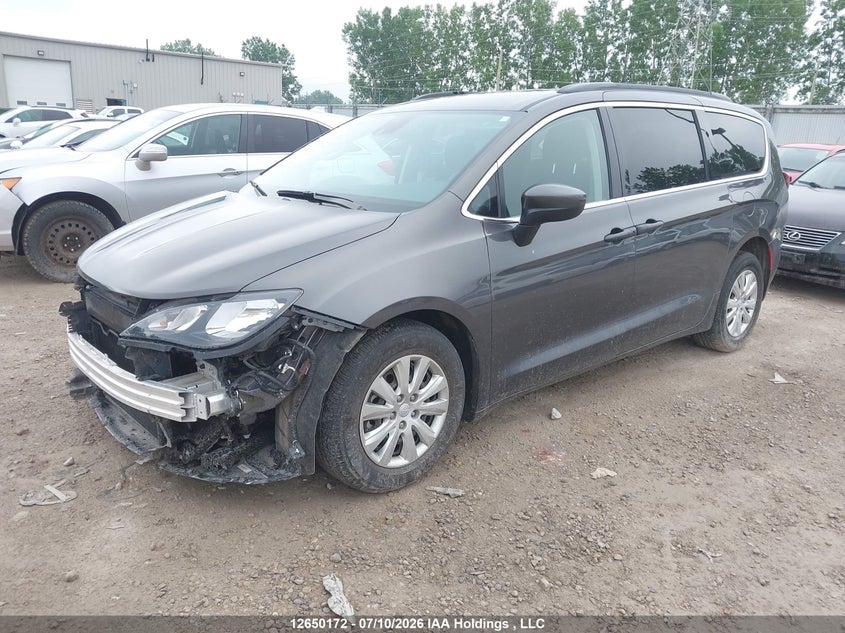 2021 Chrysler Grand Caravan Se, Front, IAAI, VIN 2C4RC1YG6MR503369 — photo 2