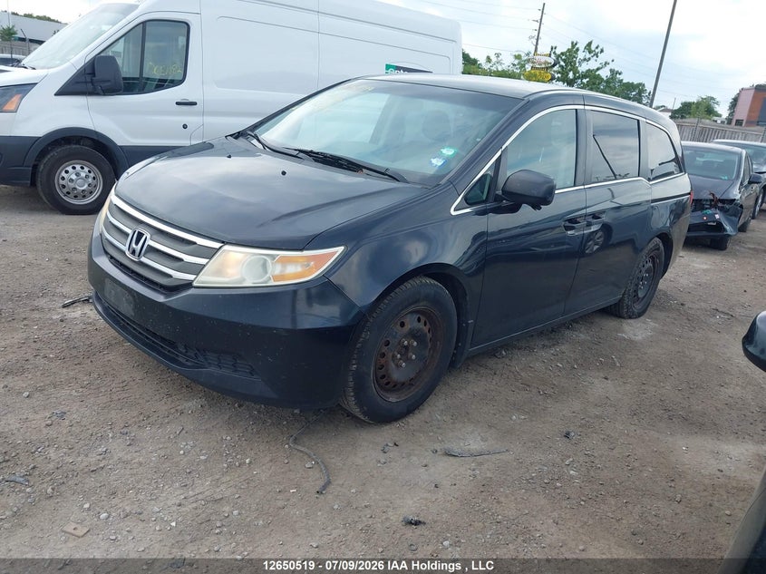2012 Honda Odyssey, Charity, IAAI, VIN 5FNRL5H2XCB502568 — photo 2