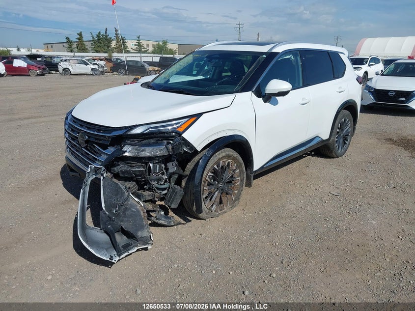 2025 Nissan Rogue Platinum, Front, IAAI, VIN JN8BT3DD1SW300424 — photo 2