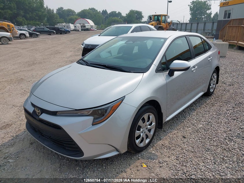 2026 Toyota Corolla, Град, IAAI, VIN 5YFB4MDE4TP407615 — фото 2