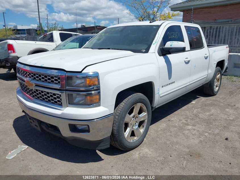 2015 Chevrolet Silverado, Rear, IAAI, VIN 3GCUKREC2FG442866 — photo 2