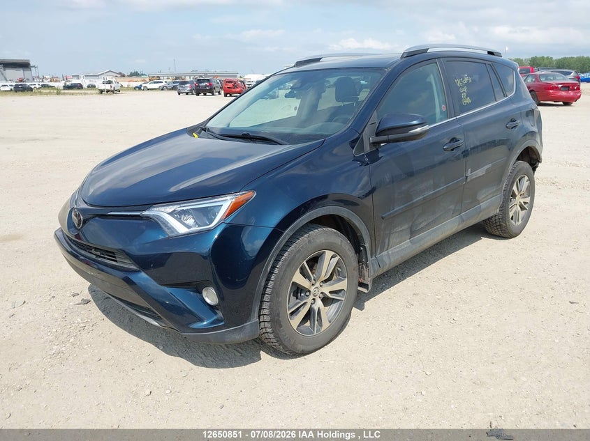 2018 Toyota RAV 4, Удар сзади, IAAI, VIN 2T3RFREV9JW790359 — фото 2