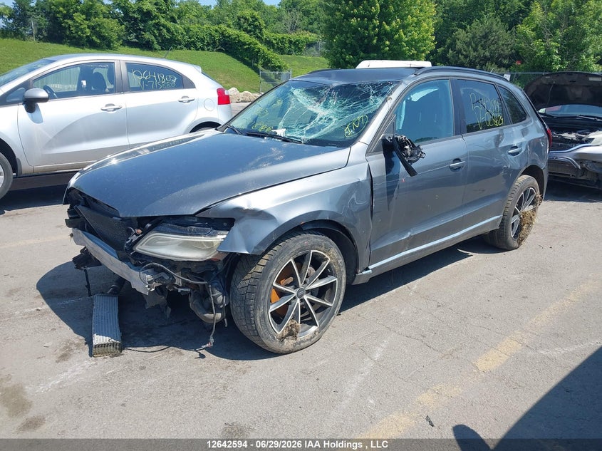 2013 Audi Q5, Rollover, IAAI, VIN WA1CFCFP5DA028629 — photo 2