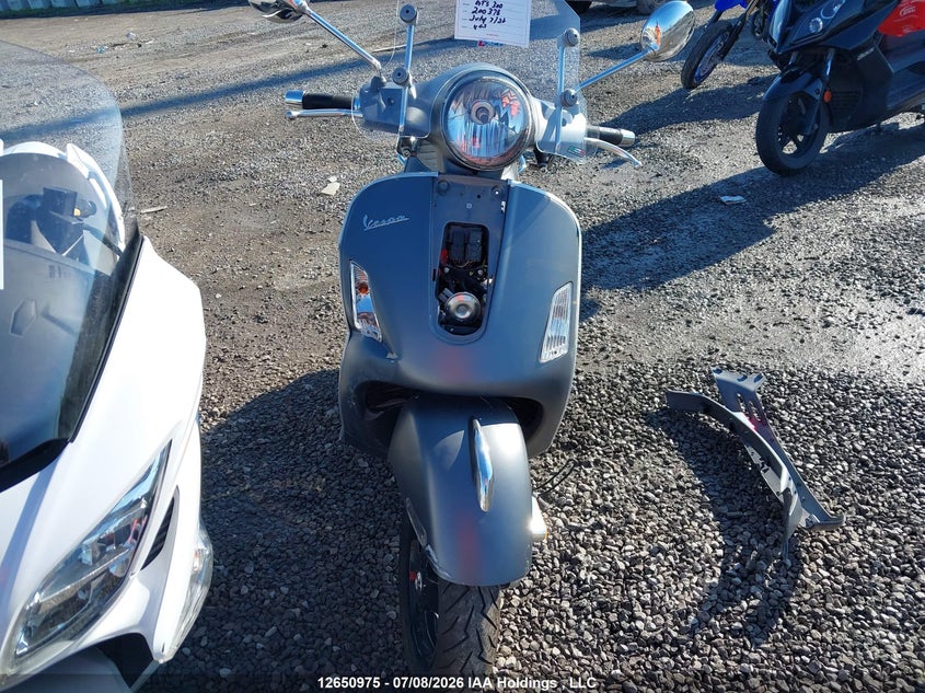 2018 VESPA GTS BIKE 1