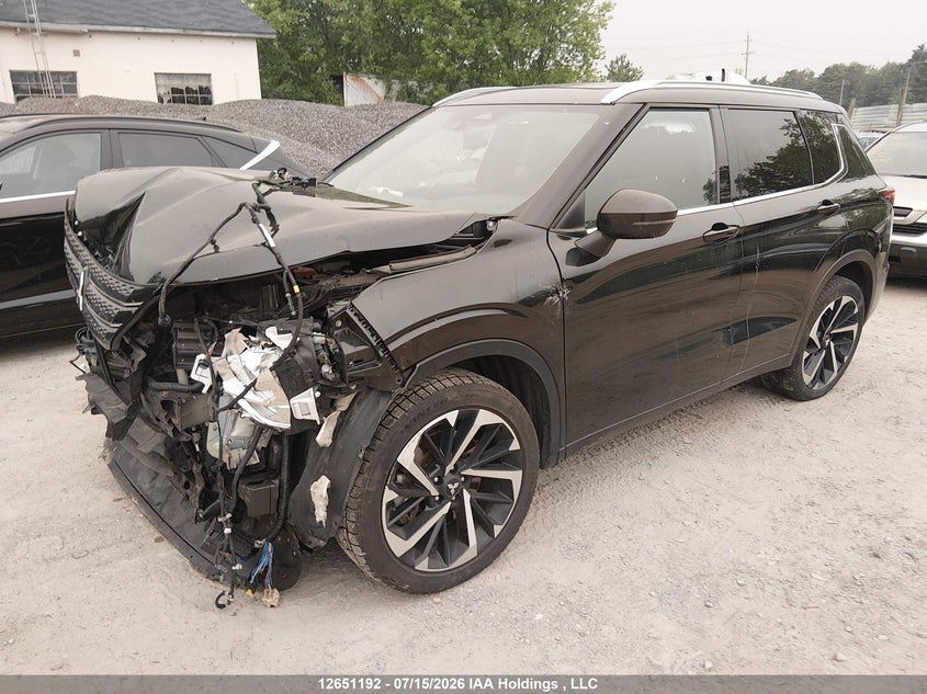 2024 Mitsubishi Outlander Gt/Gt Noir/Gt Premium, Front, IAAI, VIN JA4J4WA86RZ629443 — photo 2