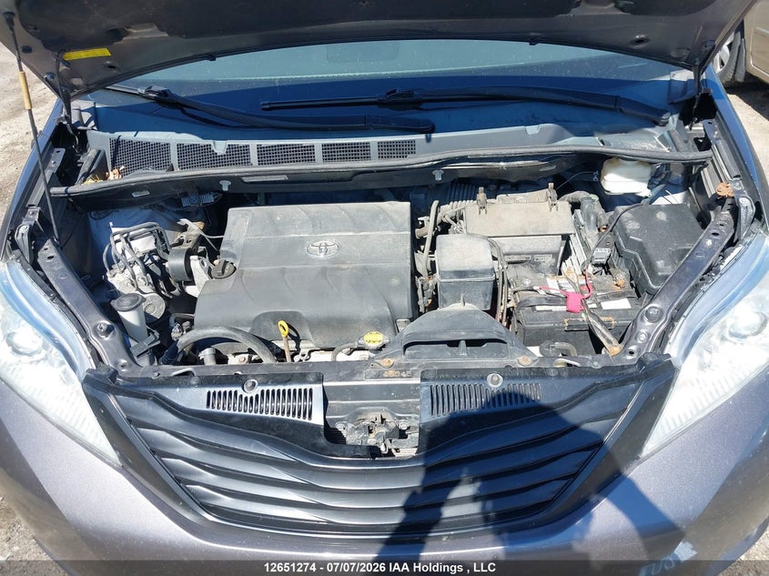 2012 TOYOTA SIENNA VAN 3.5L V-6 DOHC, VVT, 266HP