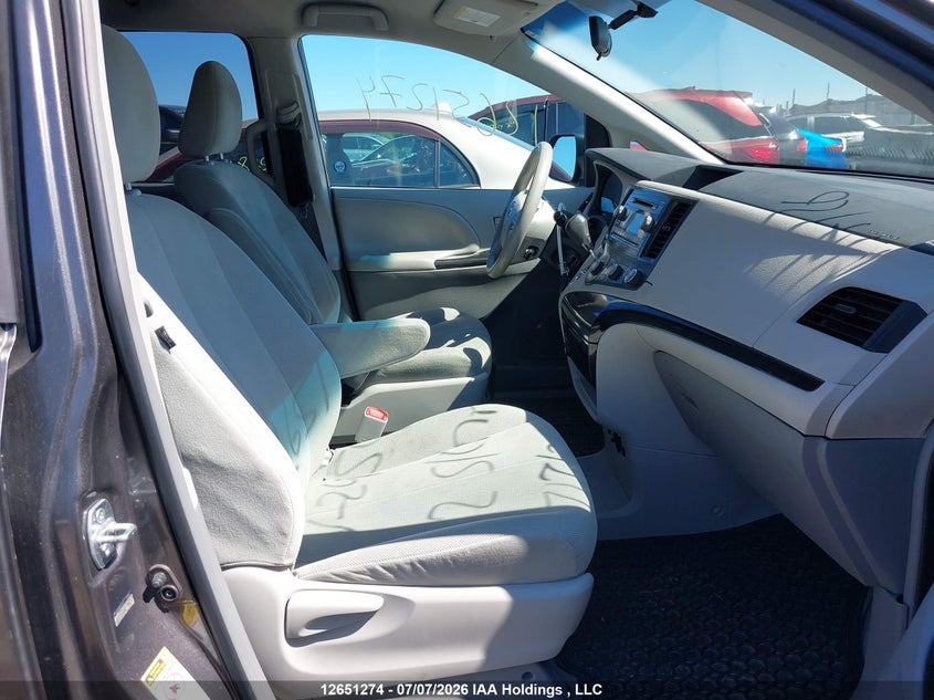 2012 TOYOTA SIENNA VAN 3.5L V-6 DOHC, VVT, 266HP