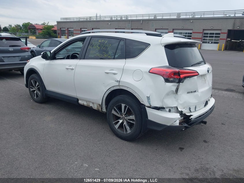 Vin: 2t3bfrev2hw600302, lot: 3053130, toyota rav4 le 20173