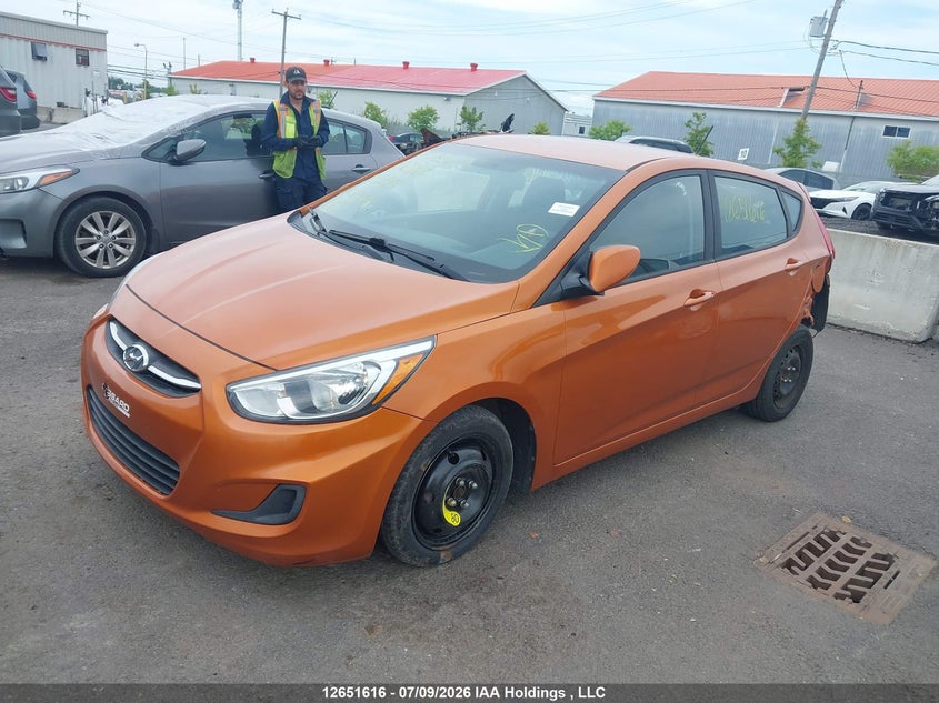 2015 Hyundai Accent, Удар ззаду, IAAI, VIN KMHCT5AE6FU221515 — фото 2