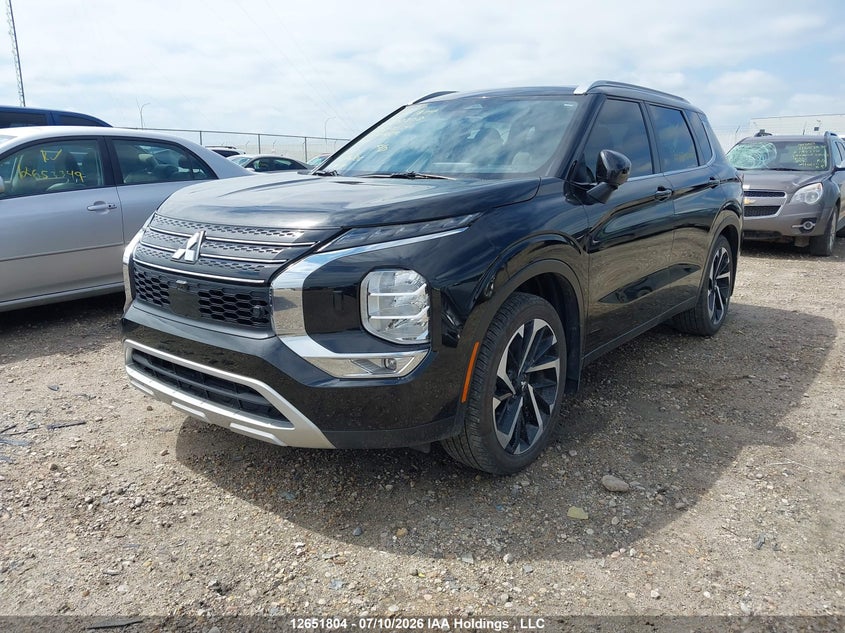 2024 Mitsubishi Outlander Le/Se/Sel, Right Side, IAAI, VIN JA4J4VA85RZ602308 — photo 2
