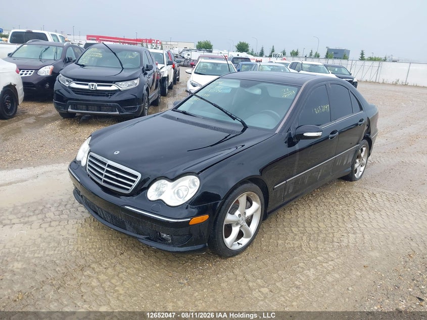 2006 Mercedes-Benz C-Class, Left Rear, IAAI, VIN WDBRF52J96F758044 — photo 2