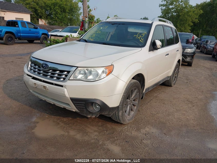 Vin: jf2shcdc4dh420246, lot: 3053982, subaru forester 20132