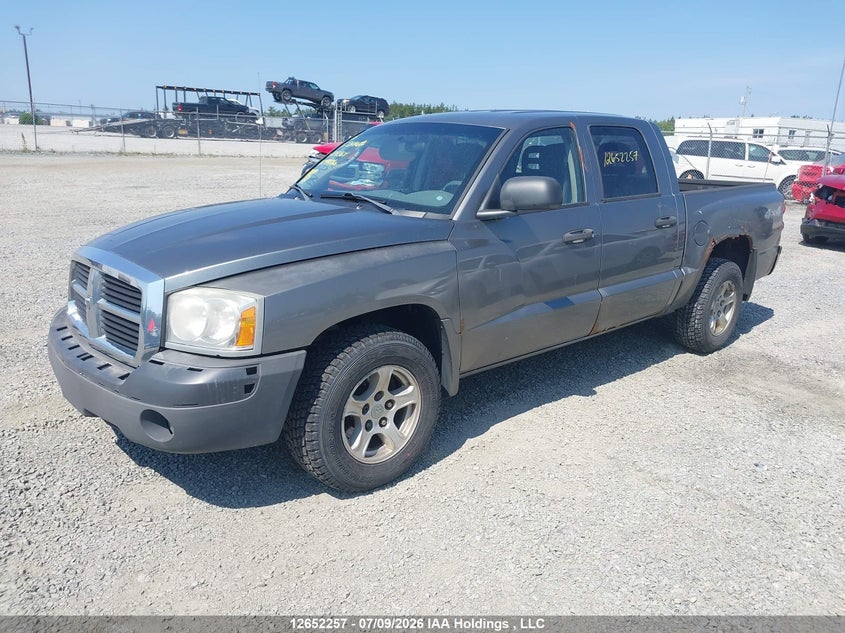 2005 Dodge Dakota, Front, IAAI, VIN 1D7HW48N45S214368 — photo 2