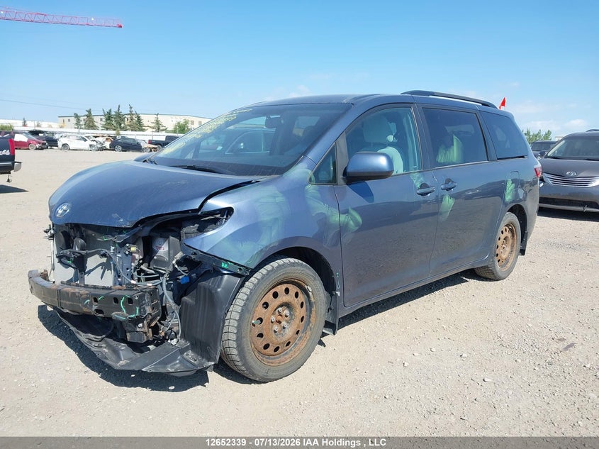 2015 TOYOTA SIENNA VAN 3.5L V-6 DOHC, VVT, 266HP