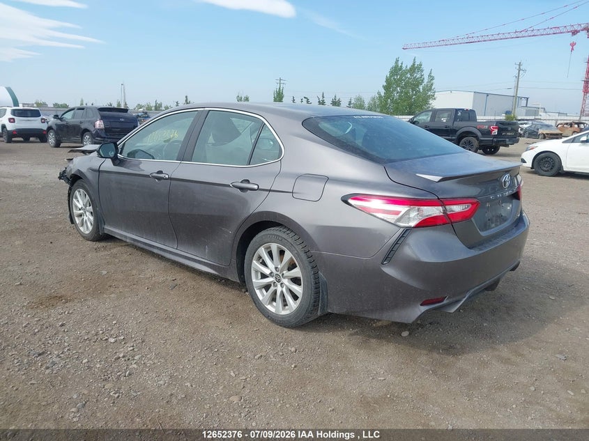 Vin: 4t1g11ak5lu972462, lot: 3054148, toyota camry se 20203